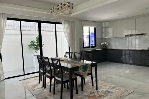 Haus in Pattaya, Thailand 5 Schlafzimmer № 155668 - Foto 9