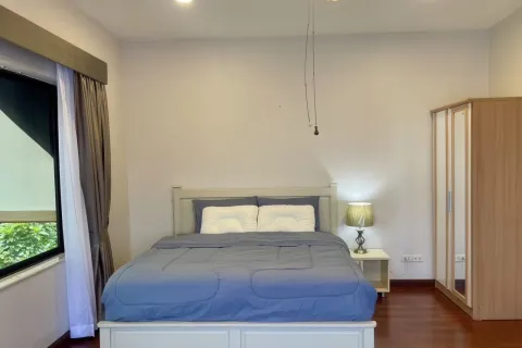 Chalet de 5 dormitorios en Pattaya, Tailandia № 155669 - foto 30