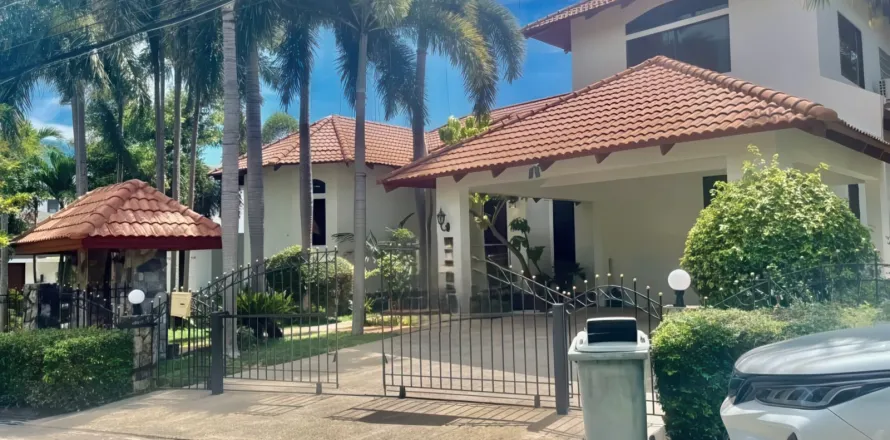 Chalet de 5 dormitorios en Pattaya, Tailandia № 155669