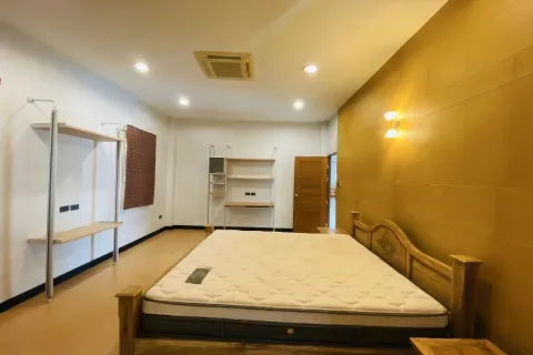 Chalet de 4 dormitorios en Pattaya, Tailandia № 155671 - foto 29