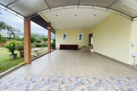 Chalet de 4 dormitorios en Pattaya, Tailandia № 155671 - foto 3
