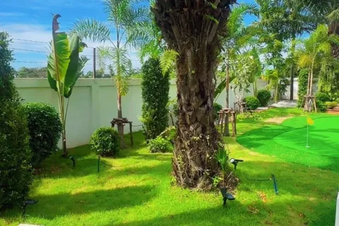 Chalet de 4 dormitorios en Pattaya, Tailandia № 155670 - foto 25