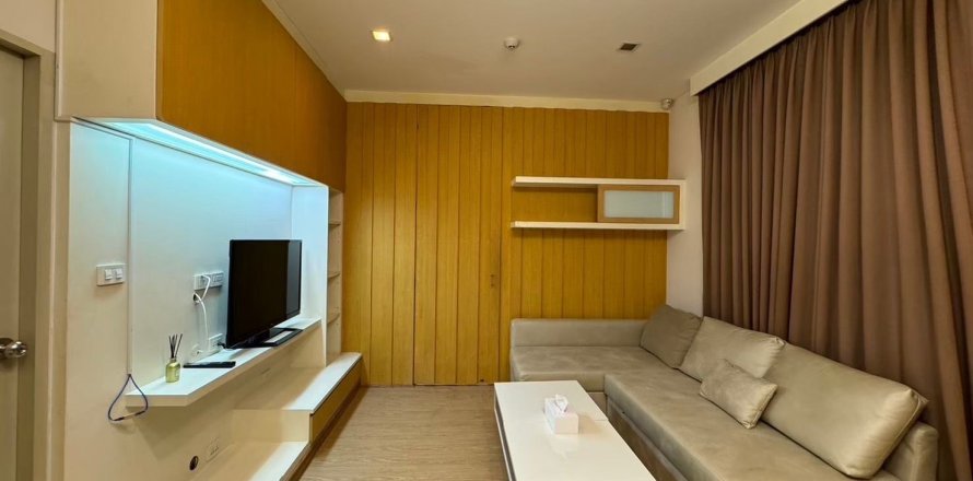 Condo in Watthana, Bangkok, Thailand, 3 bedrooms № 163252