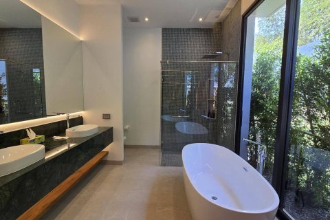 Apartamento de 3 habitaciones en Pattaya, Tailandia № 168059 - foto 16