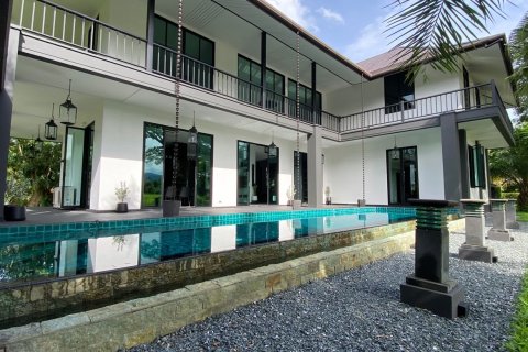 Casa de 6 dormitorios en Chiang Mai, Tailandia № 160094