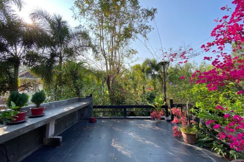 Haus in Chiang Mai, Thailand 4 Schlafzimmer № 160093
