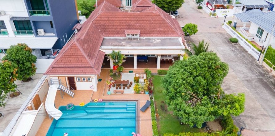 Chalet de 4 dormitorios en Pattaya, Tailandia № 167607