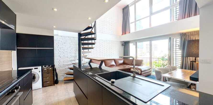 Dúplex de 2 dormitorios en Watthana, Bangkok, Tailandia № 167322
