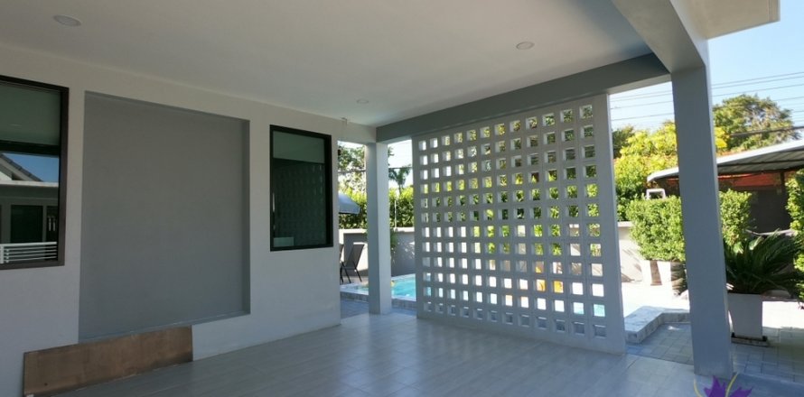 Casa de 3 dormitorios en Saraphi, Tailandia № 205601