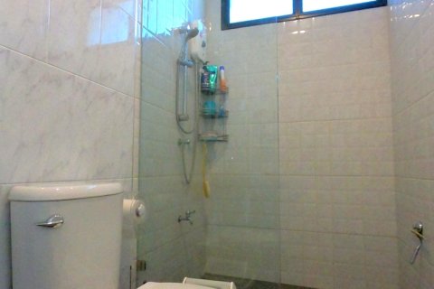 Casa de 3 dormitorios en Saraphi, Tailandia № 205601 - foto 17