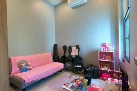 Casa de 3 dormitorios en Saraphi, Tailandia № 205601 - foto 15