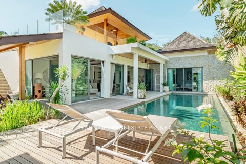 Chalet de 4 dormitorios en Bang Tao, Tailandia № 179640 - foto 2