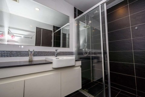 Condominio de 1 dormitorio en Chiang Mai, Tailandia № 205531 - foto 2