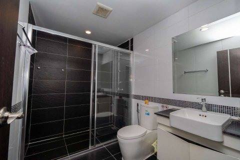 Condominio de 1 dormitorio en Chiang Mai, Tailandia № 205532 - foto 3