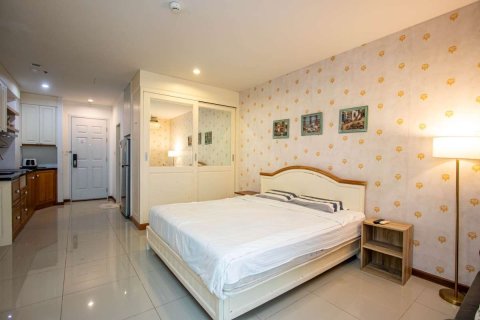Condominio de 20 dormitorios en Chiang Mai, Tailandia № 205530 - foto 3