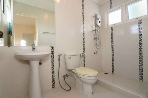 Casa de 3 dormitorios en Chiang Mai, Tailandia № 205528 - foto 17