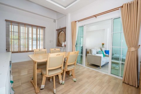 Casa de 3 dormitorios en Chiang Mai, Tailandia № 205526 - foto 4