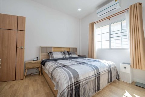 Casa de 3 dormitorios en Chiang Mai, Tailandia № 205526 - foto 5