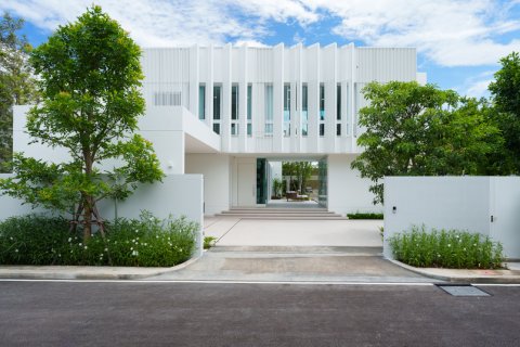 Chalet de 4 dormitorios en Pattaya, Tailandia № 214177