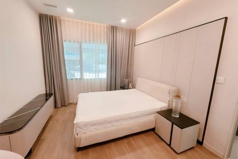 Haus in Bangkok, Thailand 4 Schlafzimmer № 233630 - Foto 14