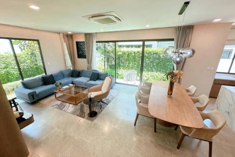 Haus in Bangkok, Thailand 4 Schlafzimmer № 233630 - Foto 4