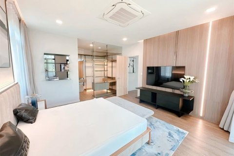 Haus in Bangkok, Thailand 4 Schlafzimmer № 233630 - Foto 10