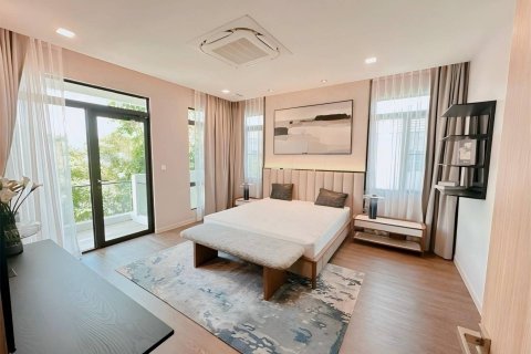 Haus in Bangkok, Thailand 4 Schlafzimmer № 233630 - Foto 8
