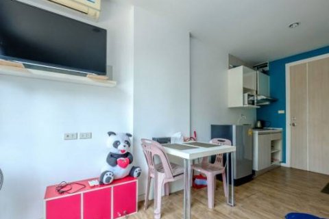 Estudio en el condominio en Jomtien Beach, Pattaya, Tailandia № 204292 - foto 2