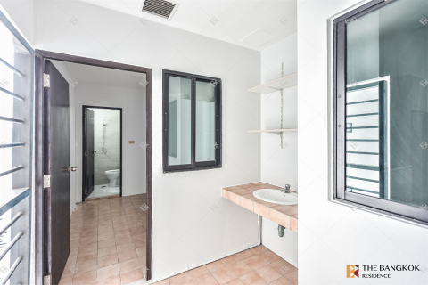 Condo à Bangkok, Thaïlande, 3 chambres № 190150 - photo 8