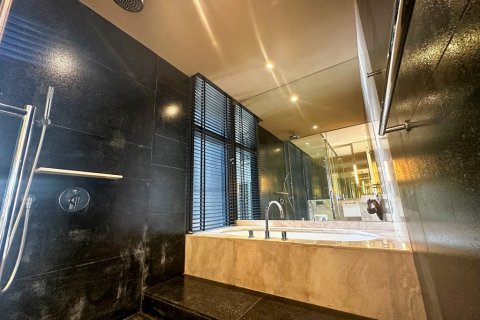 Condominio de 3 dormitorios en Bangkok, Tailandia № 65566 - foto 17