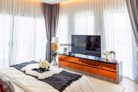 Estudio en Bang Lamung, Tailandia № 144483 - foto 11