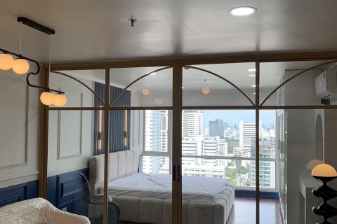 Studio dans le Condo à Bangkok, Thaïlande  № 143120