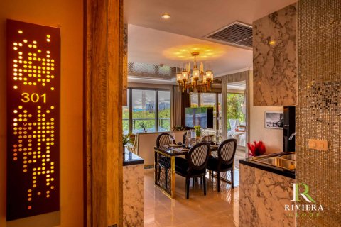 Condominio de 2 dormitorios en Jomtien Beach, Pattaya, Tailandia № 165705 - foto 18