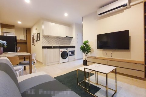 Condominio de 1 dormitorio en Phra Khanong, Bangkok, Tailandia № 143398 - foto 4