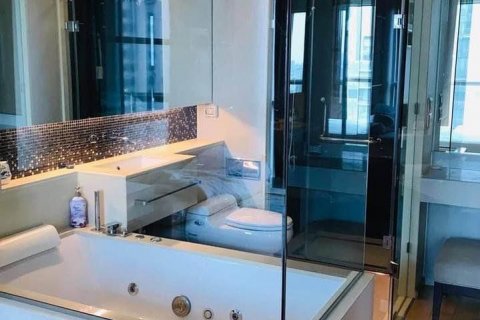 Condominio de 1 dormitorio en Bangkok, Tailandia № 143400 - foto 4