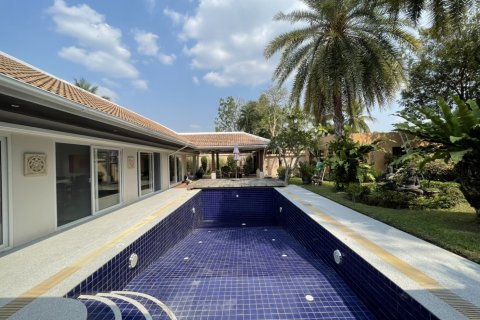 Casa de 3 dormitorios en Pattaya, Tailandia № 54635 - foto 14
