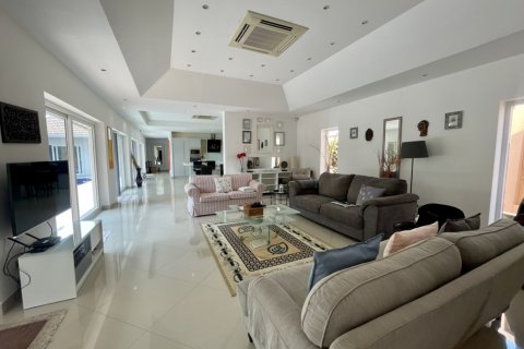Casa de 3 dormitorios en Pattaya, Tailandia № 54635 - foto 4
