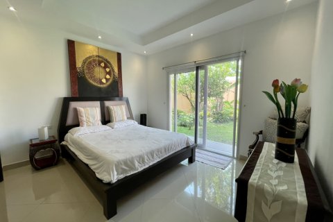 Casa de 3 dormitorios en Pattaya, Tailandia № 54635 - foto 9