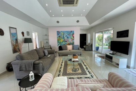 Casa de 3 dormitorios en Pattaya, Tailandia № 54635 - foto 5