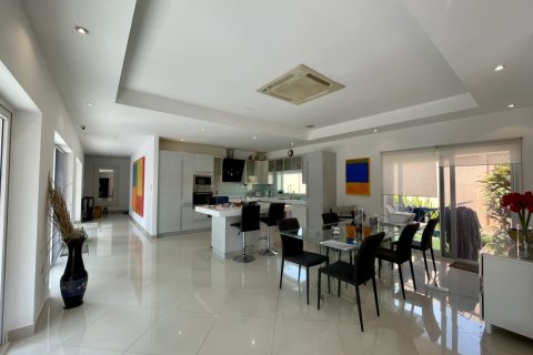 Casa de 3 dormitorios en Pattaya, Tailandia № 54635 - foto 2