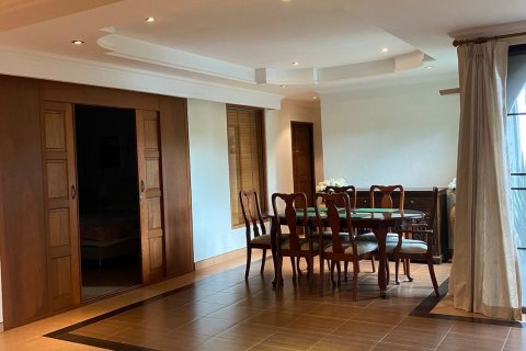 Casa de 4 dormitorios en Pattaya, Tailandia № 54636 - foto 4