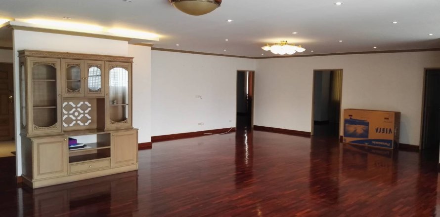 Condominio de 3 dormitorios en Bangkok, Tailandia № 65833