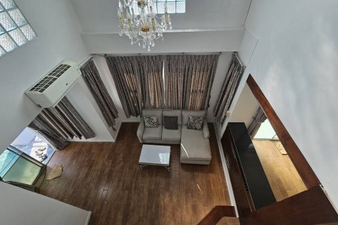 Casa de 4 dormitorios en Pattaya, Tailandia № 158740 - foto 6