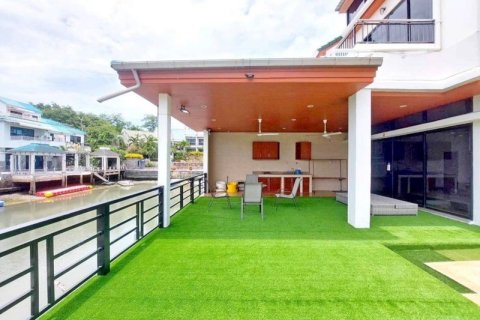House in Pattaya, Thailand 3 bedrooms № 158739 - photo 3