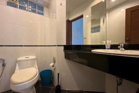 House in Pattaya, Thailand 3 bedrooms № 158739 - photo 15