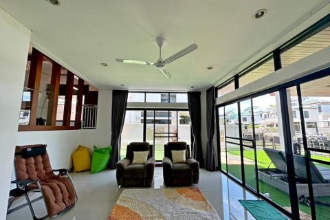 House in Pattaya, Thailand 3 bedrooms № 158739 - photo 5