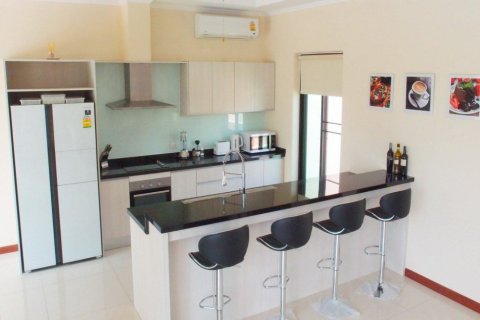 Casa de 4 dormitorios en Pattaya, Tailandia № 8618 - foto 6