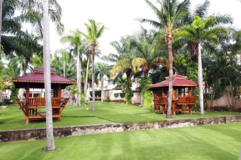 Casa de 4 dormitorios en Pattaya, Tailandia № 8618 - foto 26