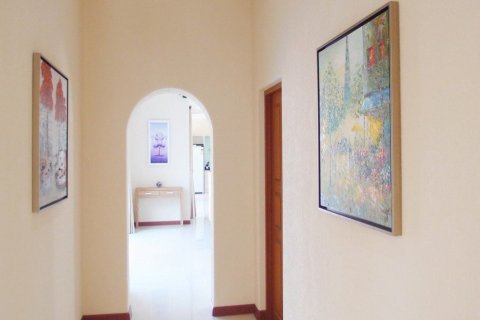Casa de 4 dormitorios en Pattaya, Tailandia № 8618 - foto 7