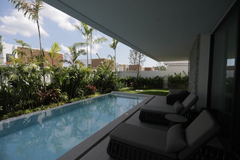 Chalet de 3 dormitorios en Bang Tao, Tailandia № 74588 - foto 4